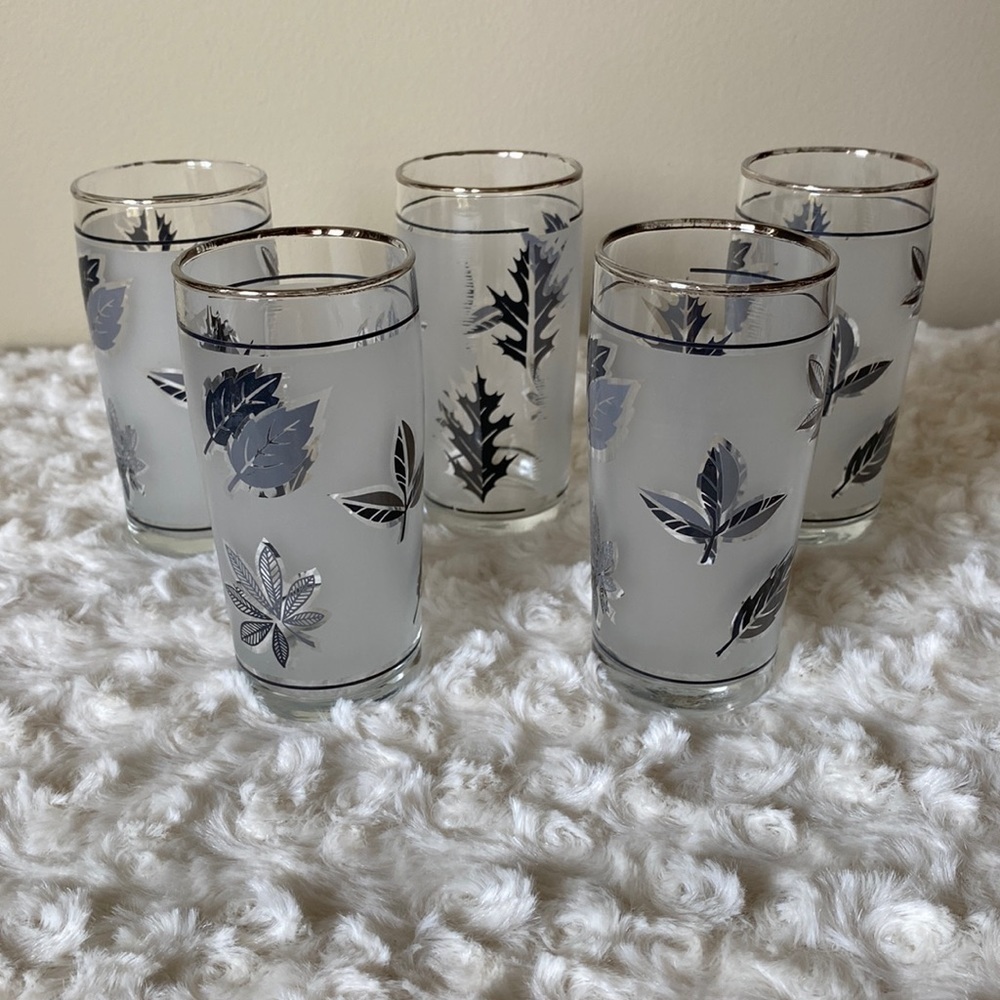 5 LIBBEY~FROSTED SILVER LEAF PATTERN~ JUICE GLASSES~RETRO~1960’s~BARWARE ~G13